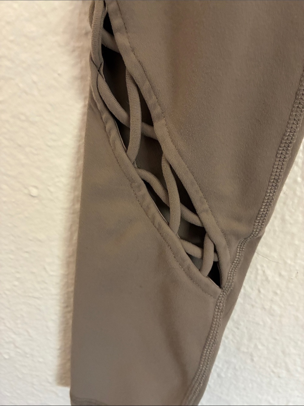 ALO Yoga Taupe Crisscross Detail Leggings - Picture 2 of 5